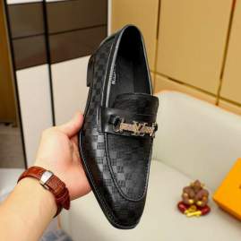 Picture of Louis Vuitton Shoes _SKULVsz38-44067413910